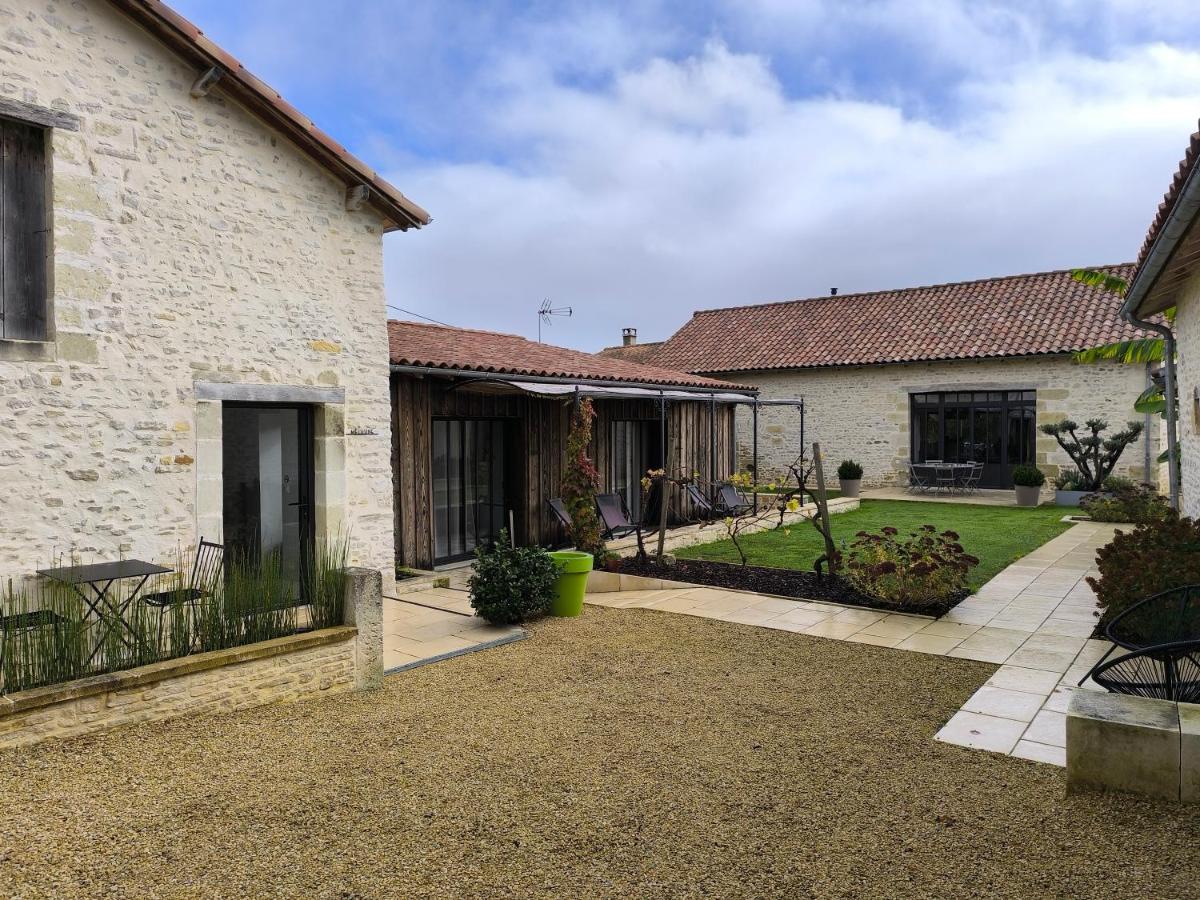 "Belle An Pierre" chambres d hôtes & spa à 15 minutes du Futuroscope, 3 minutes du lac de St Cyr et du Golf du haut Poitou - Ferienwohnung Saint-Cyr