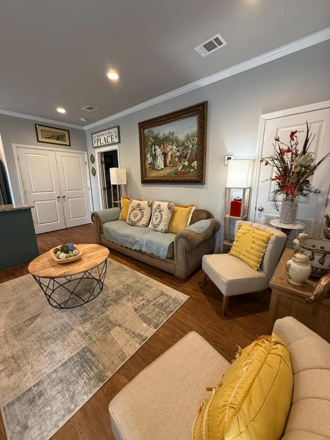 Stylish 1BR 2 Beds Near VSU SGMC Wild Adveture - B&B Valdosta