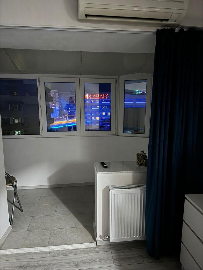 Garsoniera centru - Ferienwohnung Craiova