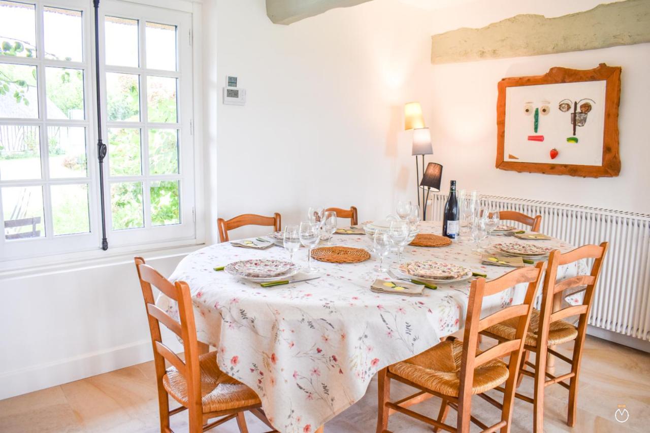 Belle chaumière avec vue panoramique et piscine - B&B Vieux-Bourg
