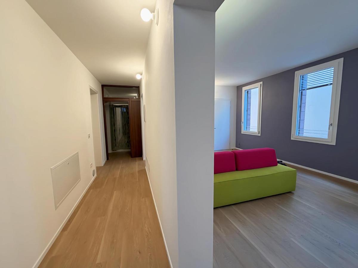 Welc-ōM Tiepolo Cozy Stay Free Parking - B&B Padua