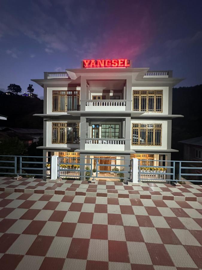 Yangsel Homestay - Chambres d’hôtes Dirāng