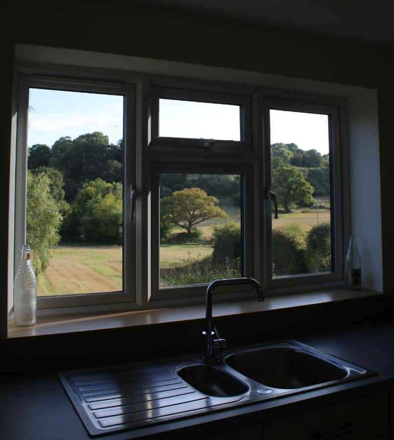 The Nestle - A Romantic Rural Retreat - B&B Ilminster