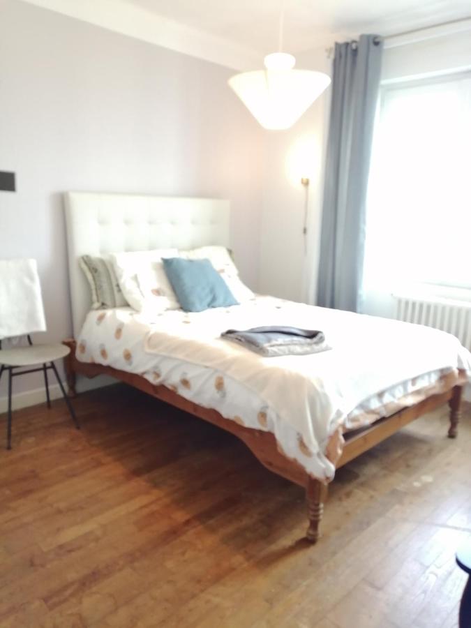 Einzelzimmer mit Gemeinschaftsdusche und -WC