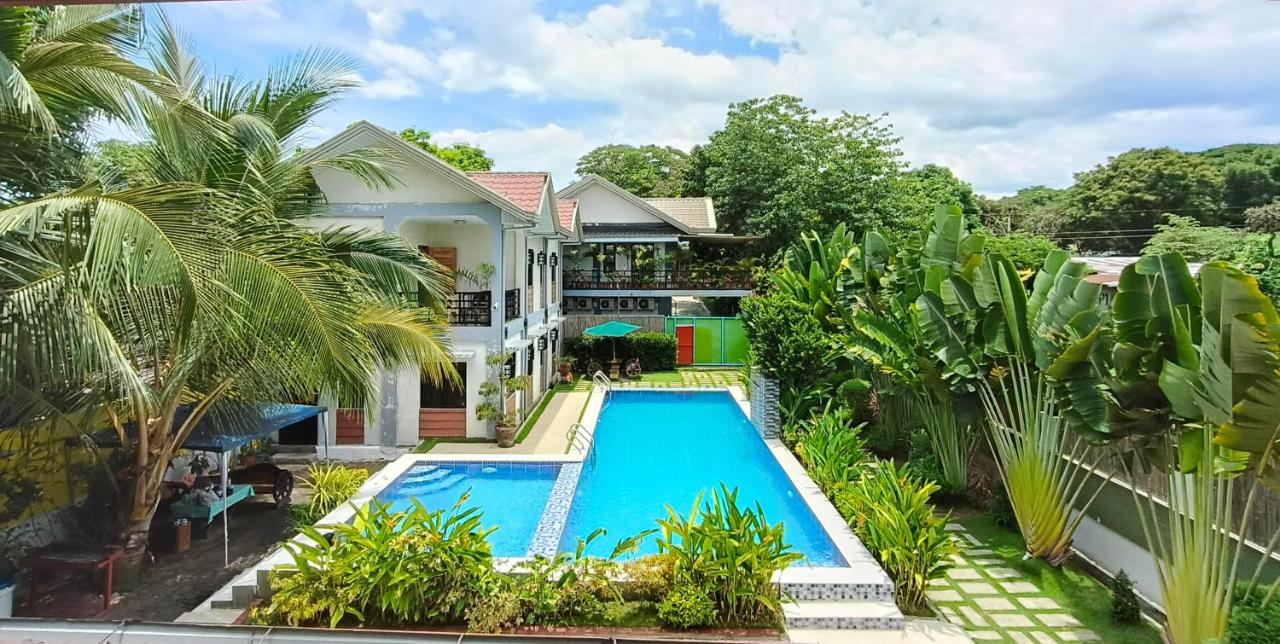 Duran Pool & Guesthouse - Chambres d’hôtes Sison