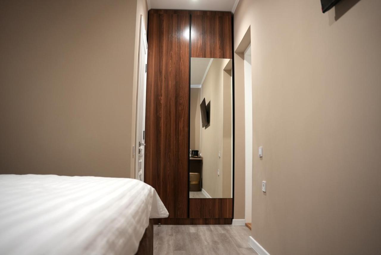 Camera Matrimoniale Budget