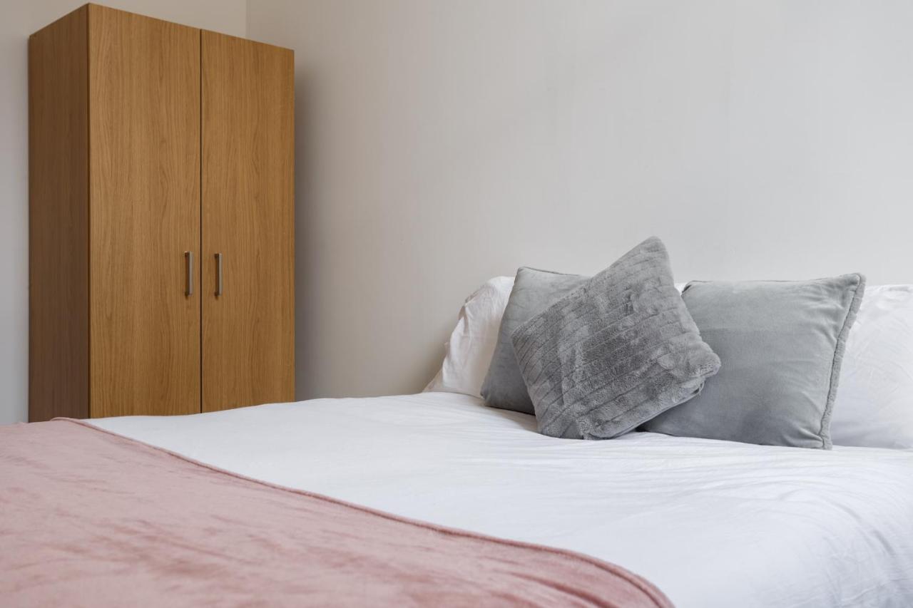 Modern City Centre Apartment in Bradford - B&B Bradford