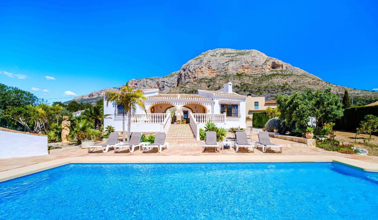 Villa Llamedos Montgo Javea by Rock Rentals - B&B Xàbia