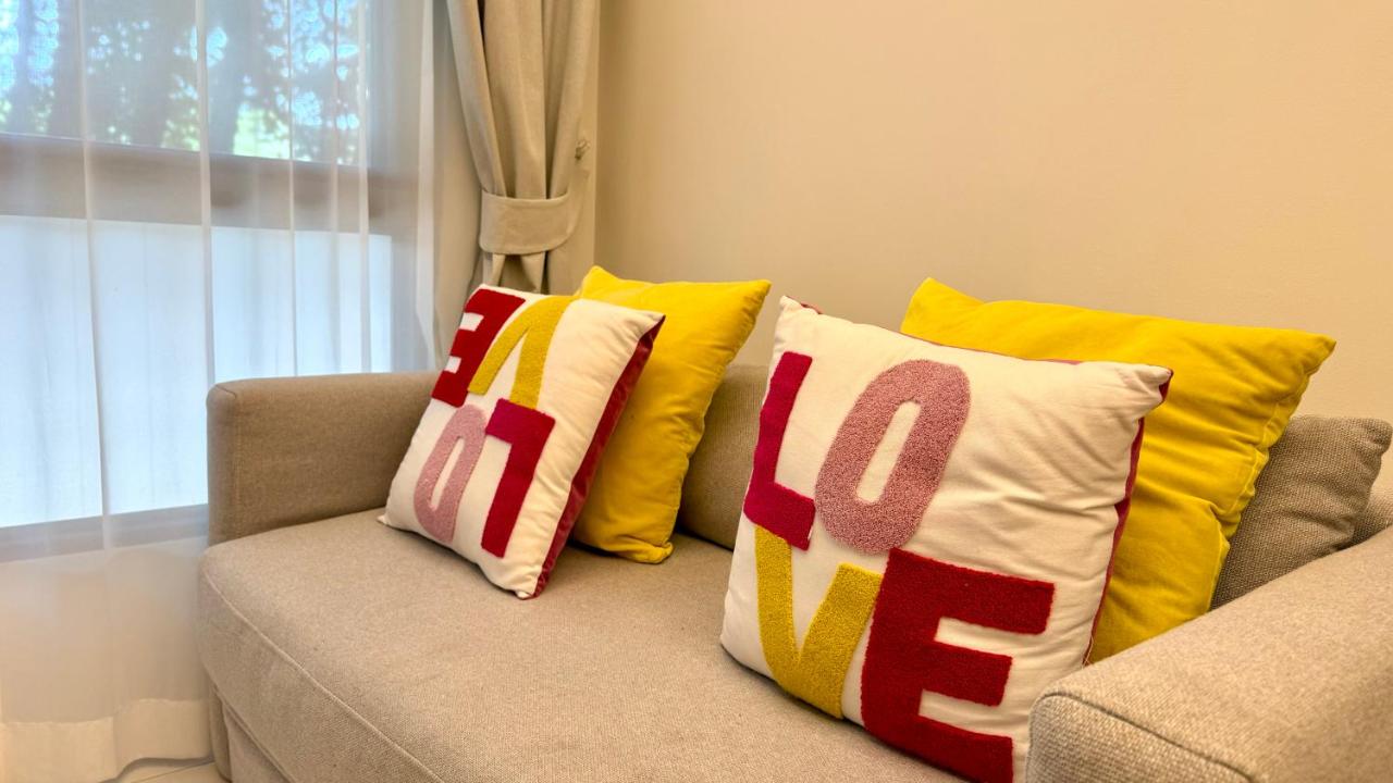 One-Bedroom Apartment with Balcony