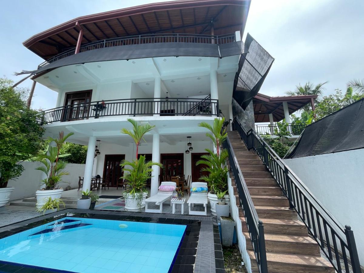 Lucky Family Villa Unawatuna - Chambres d'hôtes Unawatuna