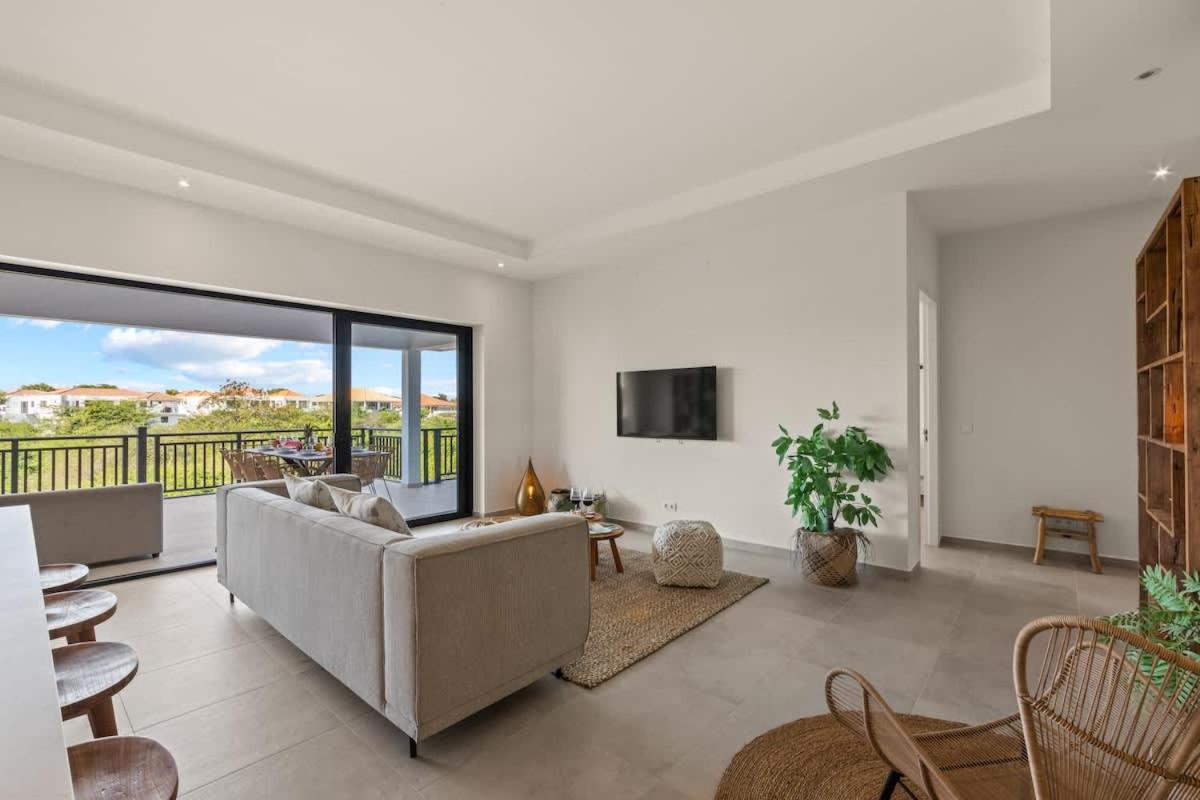 Azure Penthouse - B&B Willemstad