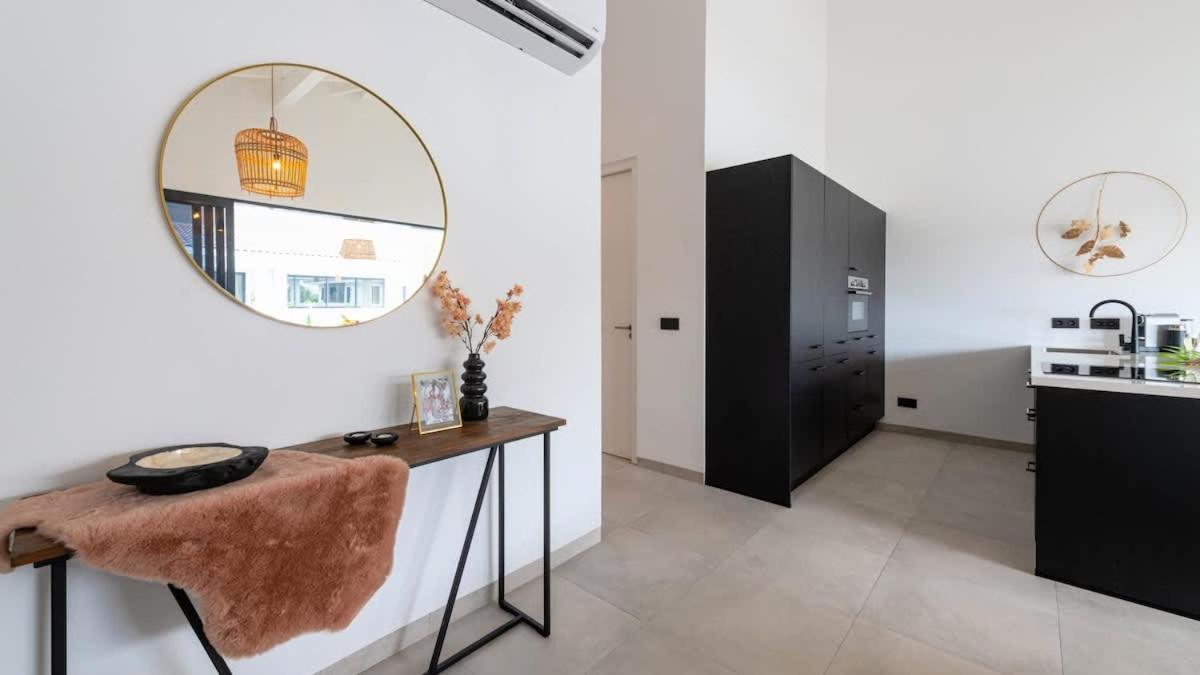 Starfish - Brand new apartment with pool close to the beach - B&B Jan Thiel