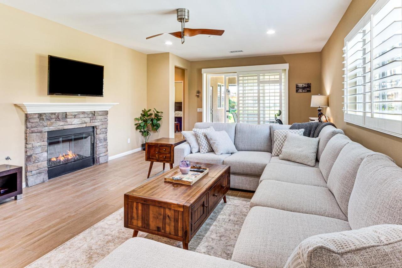 Walk to Coachella and Stagecoach Festival Retreat! - Bed and Breakfast Indio