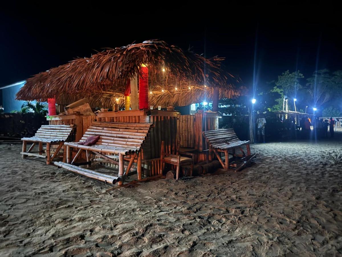 The Grand Begonia Beach Hotel - B&B Water Valley