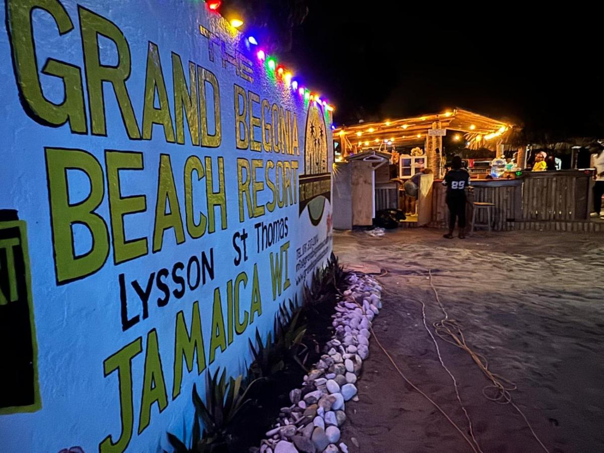 The Grand Begonia Beach Hotel - B&B Water Valley