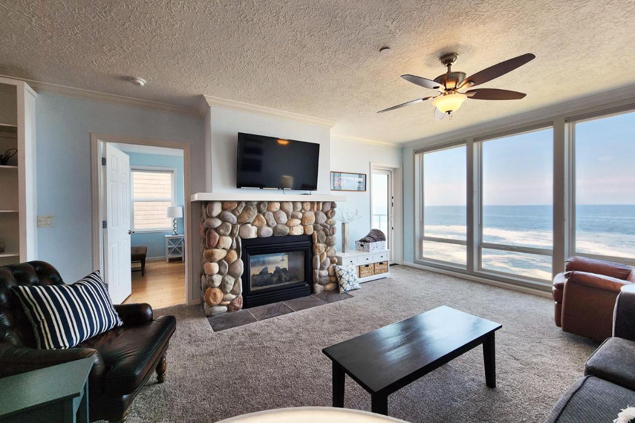 Spectacular Ocean Front Condo with Community Club House & Pool! Whale Crossing - B&B Depoe Bay
