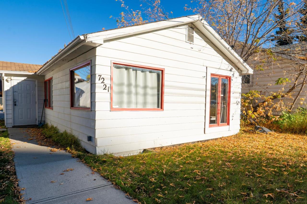 3 Bedroom Gardenside Downtown Home - Chambres d’hôtes Whitehorse