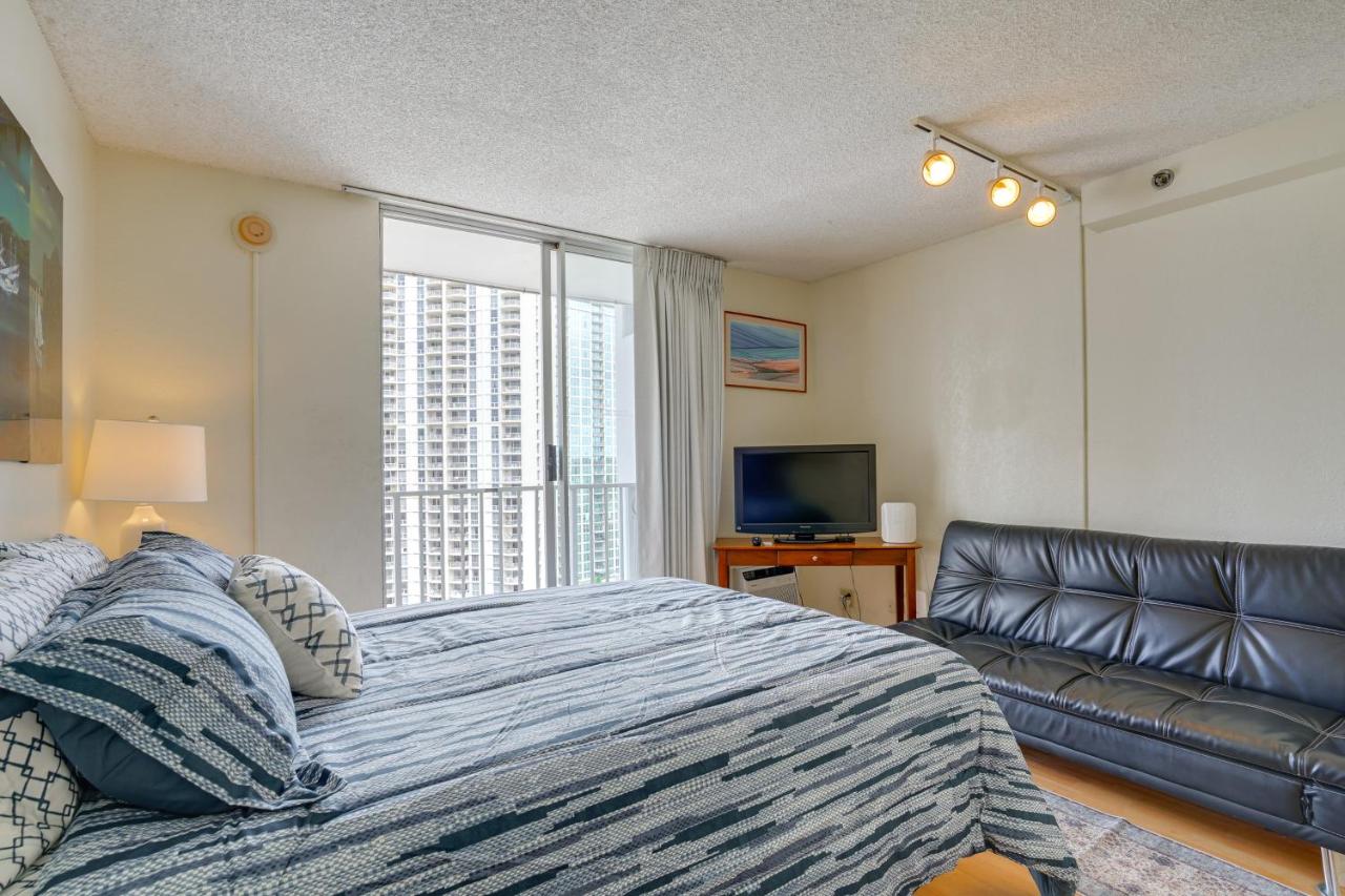Waikiki Condo near Duke Kahanamoku Beach - B&B Honolulu