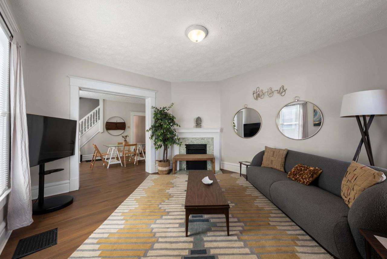Summit Scholars 1, 3BR Near OSU and Office - B&B Columbus