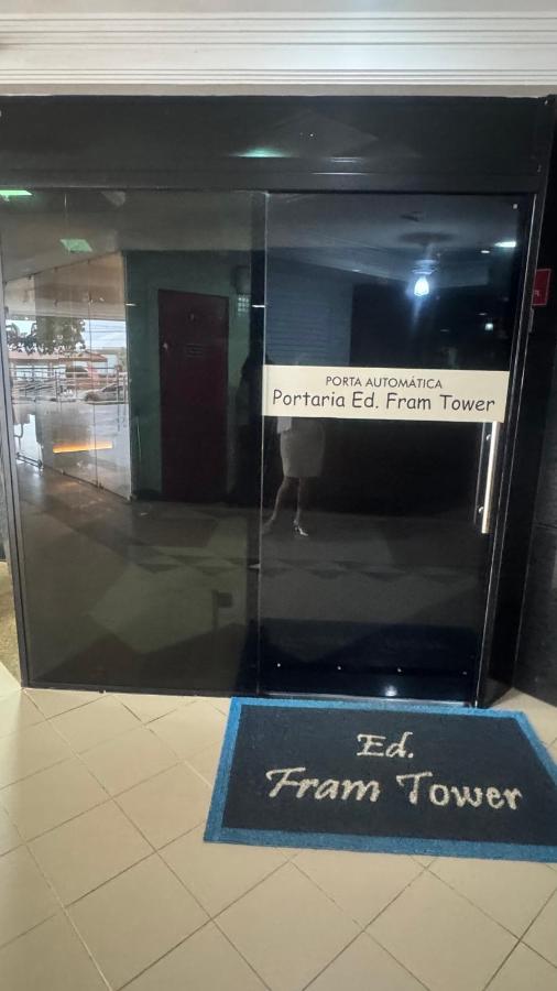 Apartamento Vista Mar 806 - 3 quartos ,2 garagens, prédio frente mar-quiosque 8, elevador ,portaria 24 e internet - B&B Guarapari