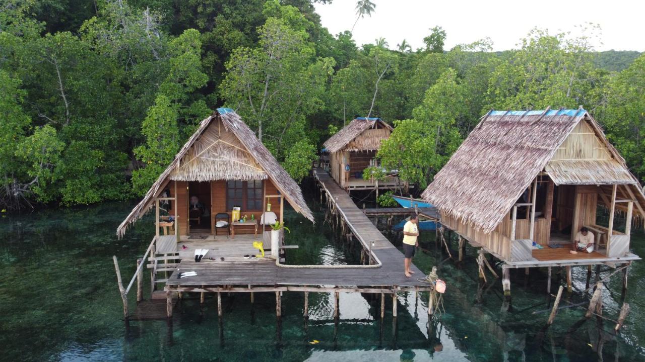 OMBAR Homestay - Bed and Breakfast Minyaifuin