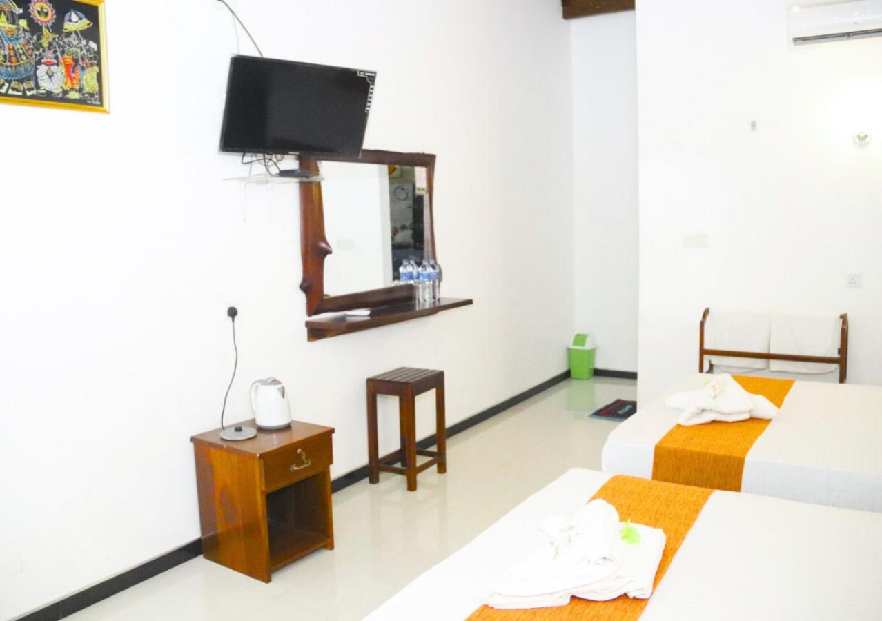 Camera Tripla Deluxe 