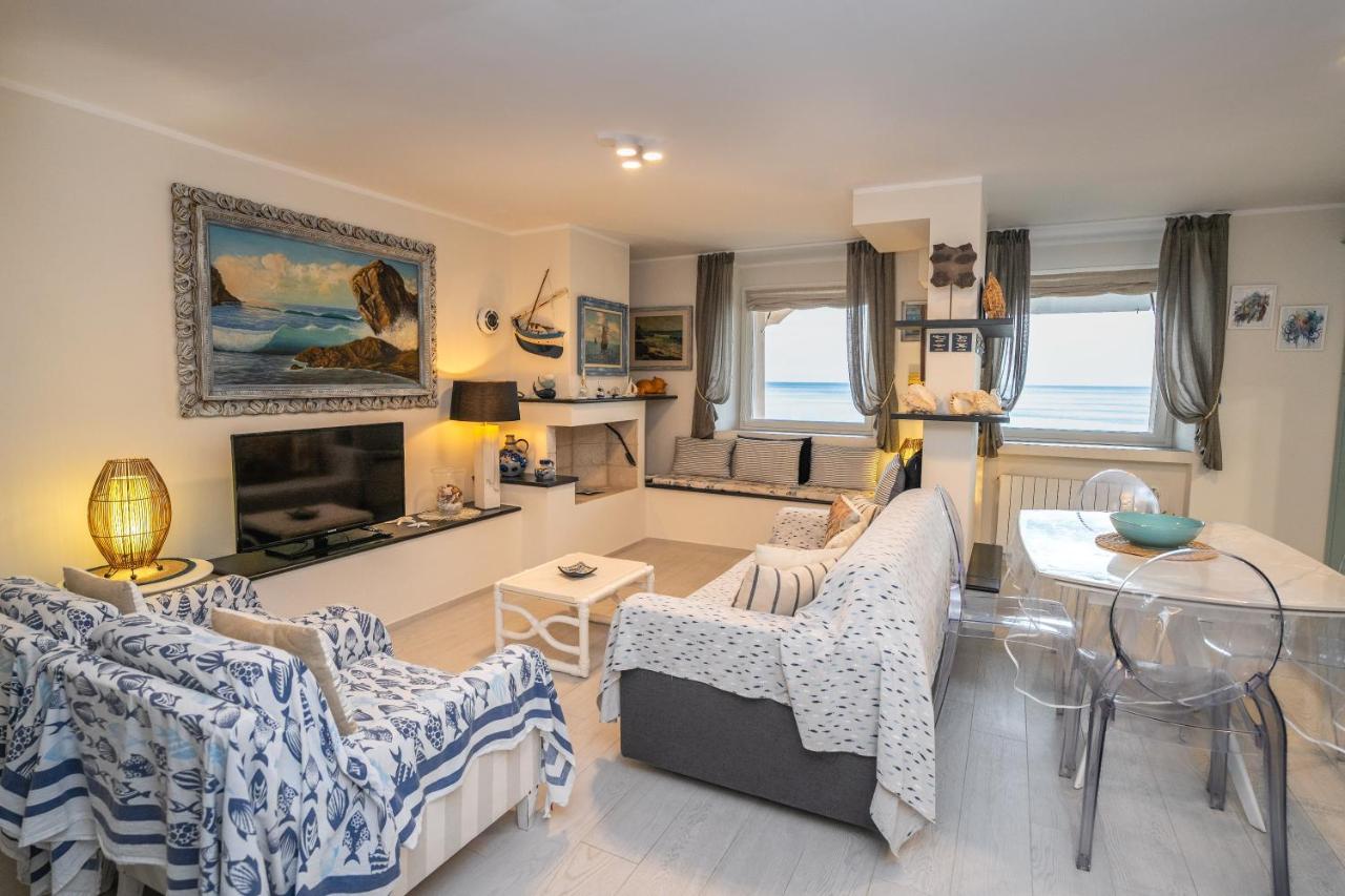 Villa Liliana - Ancora - Esclusivo con Accesso Diretto alla Spiaggia - B&B Varigotti