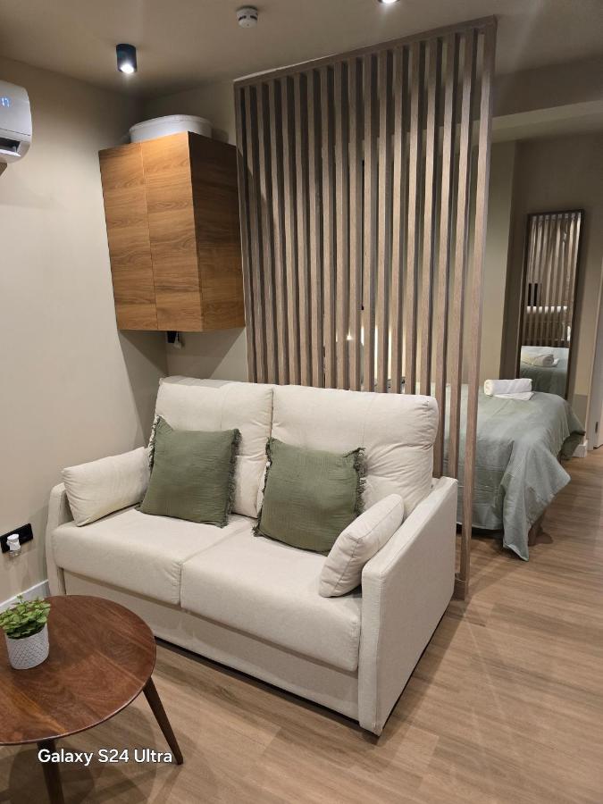Lhome Sevilla Triana - B&B Seville
