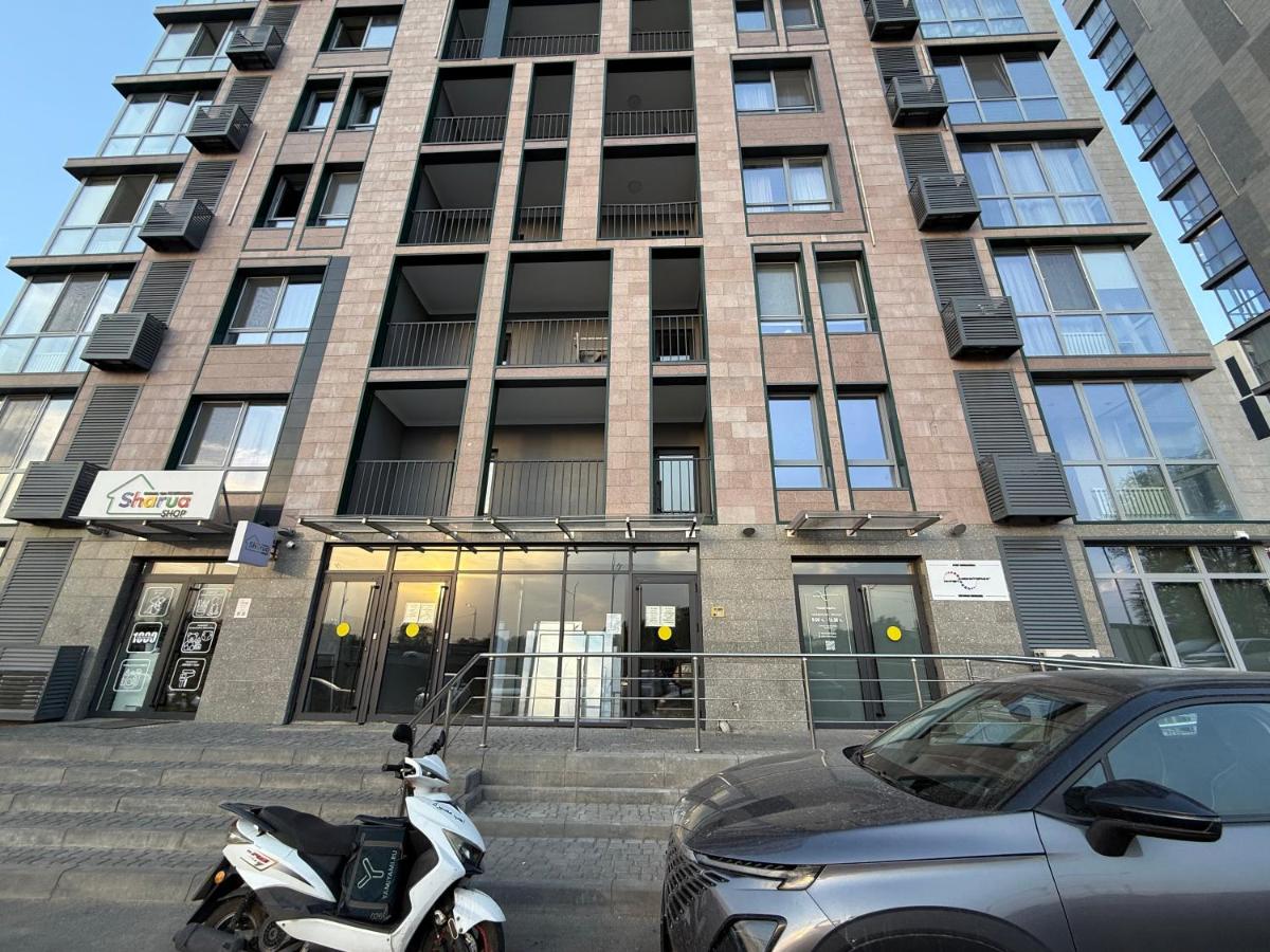 Квартира- студия Раимбек 16-2 & питьевая вода - B&B Almaty