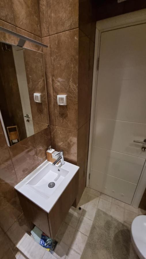 One-Bedroom Apartment with Sea View