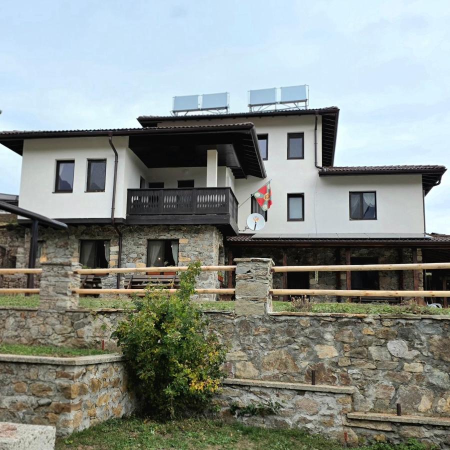 Къща за гости МЕЧА СТЪПКА - B&B Gela