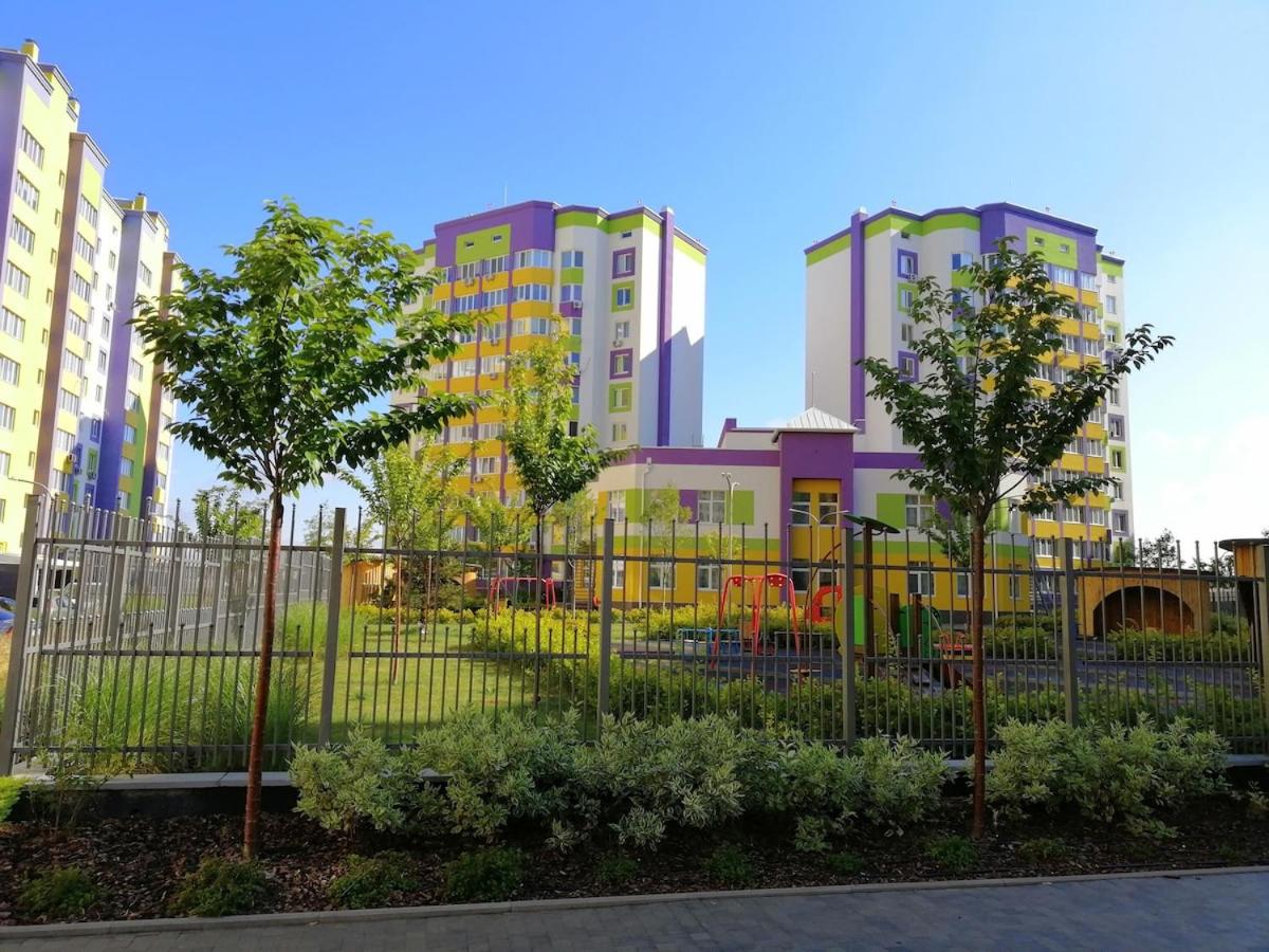 0116 Затишна квартира на 2 поверсі ЖК Щасливий - Chambres d'hôtes Kiev