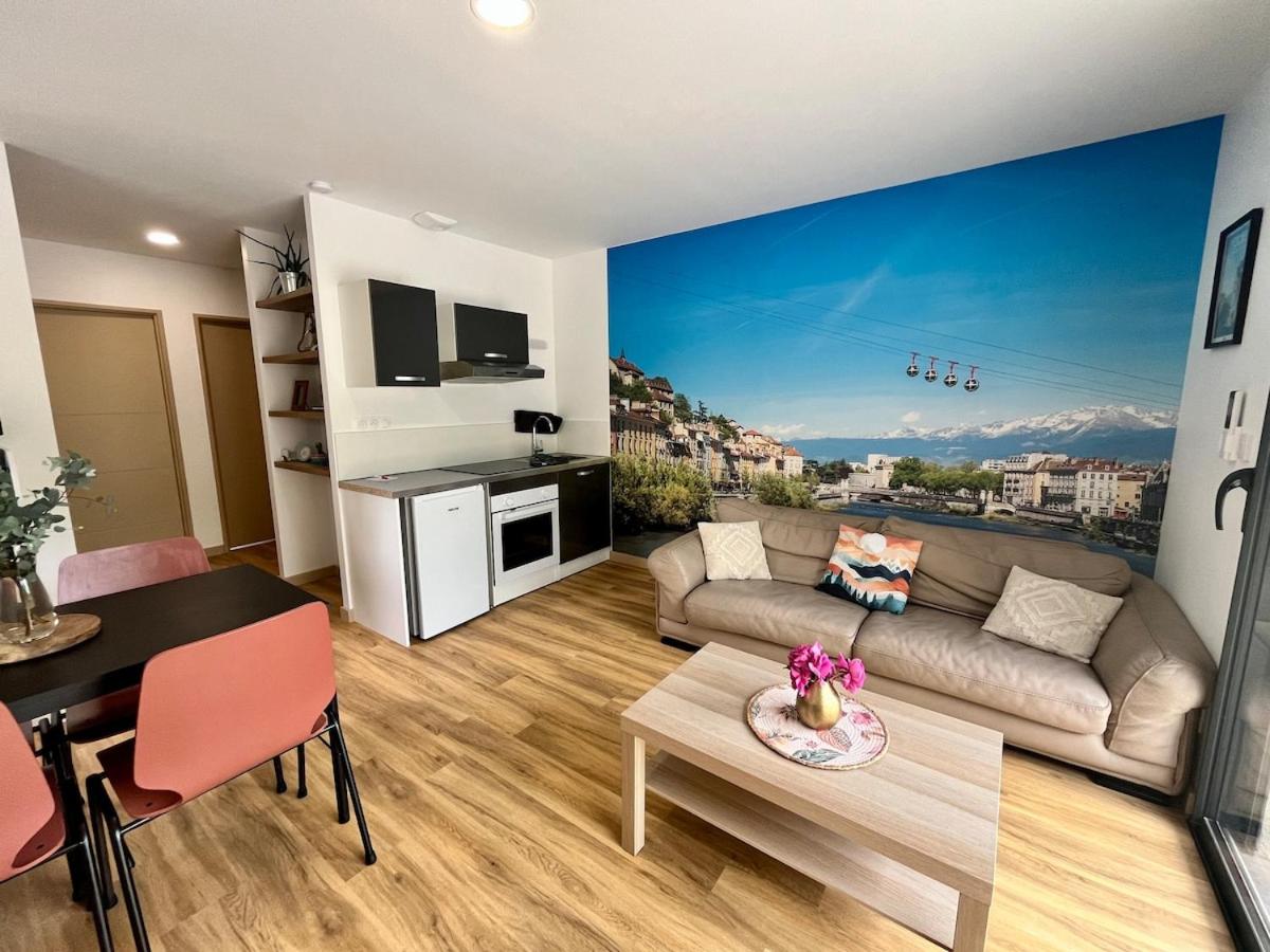 Gîte Le Parmé' nid 3 lits parking privé terrasse - Ferienwohnung Beaucroissant