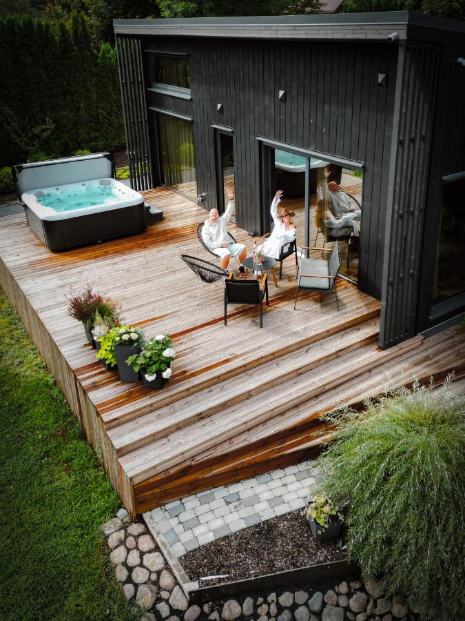 Villa Lakstīgalas Lux - B&B Skrīveri