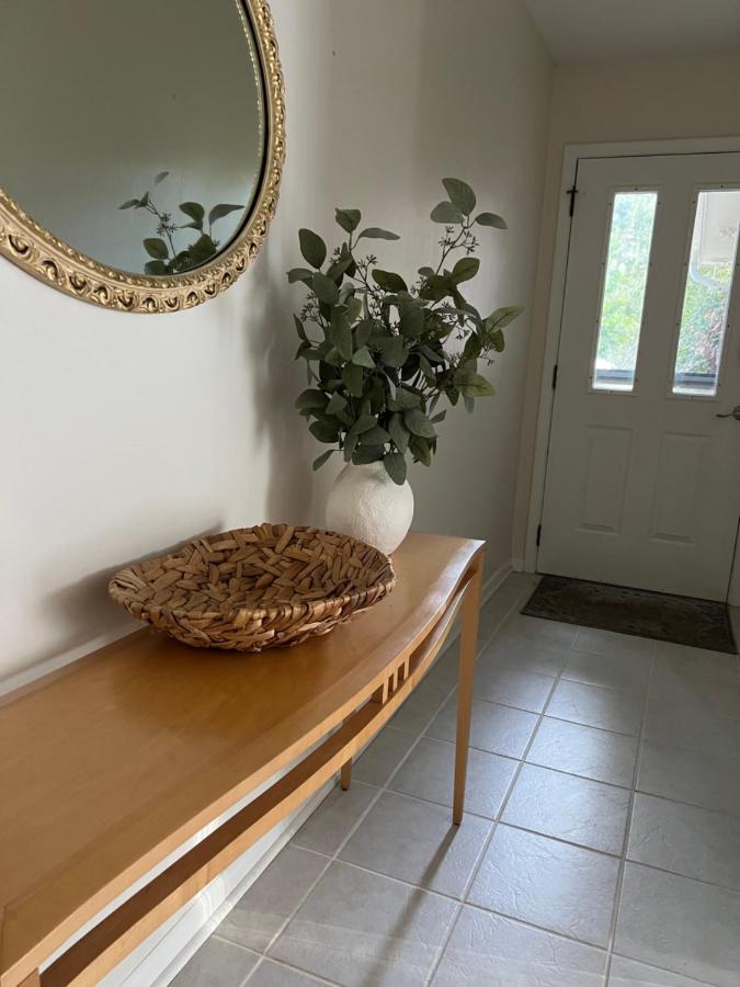 Stay-in' - close-in, clutter-free rental-only home - Bed and Breakfast Tallahassee