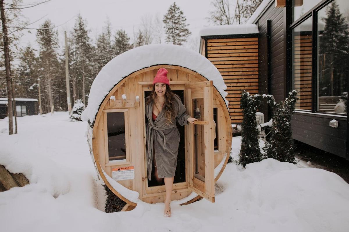 Scenic Bright - Sauna - Fire - 20 min Tremblant - Bed and Breakfast La Conception