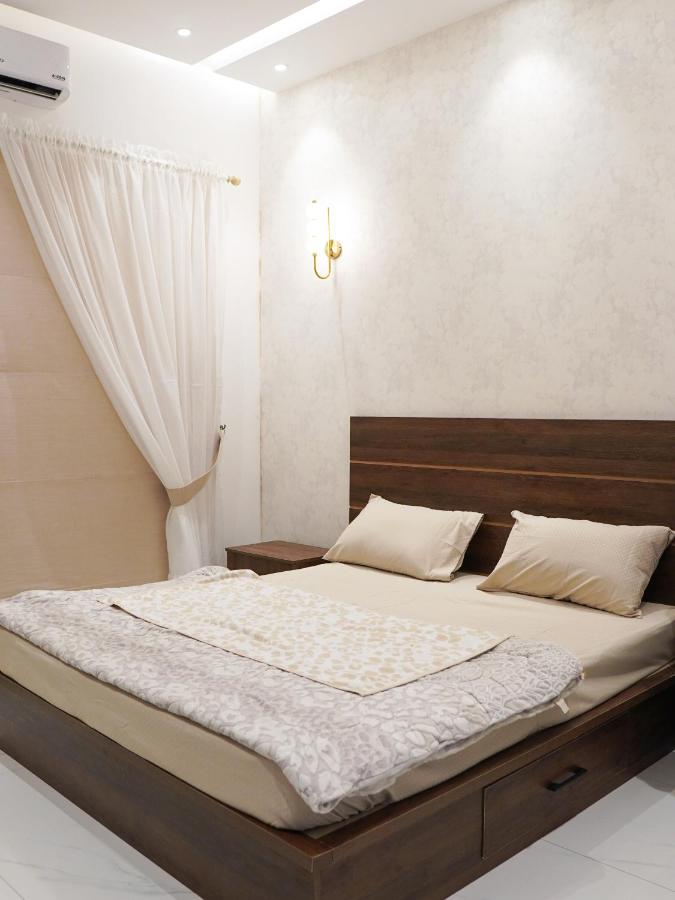 Luxury Room In Lahore - B&B Lahore