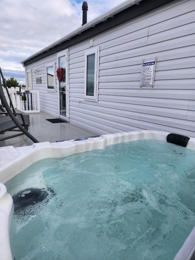 Hot tub lodge grange leisure park Mablethorpe - B&B Mablethorpe