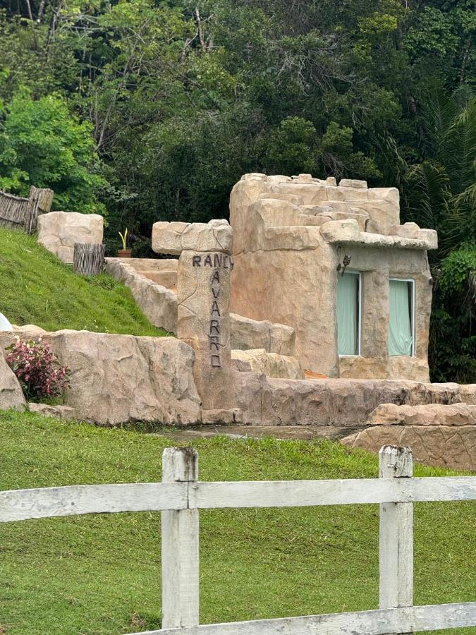 Rancho Navarro - Caverna - Bed and Breakfast Porto de Pedras