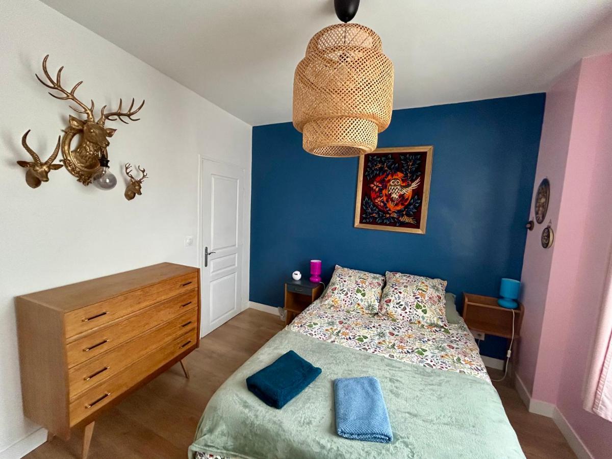 Le vintage, 10 min de Disneyland, 30 min de Paris - 50 m gare- 30 min CDG aéroport - B&B Esbly