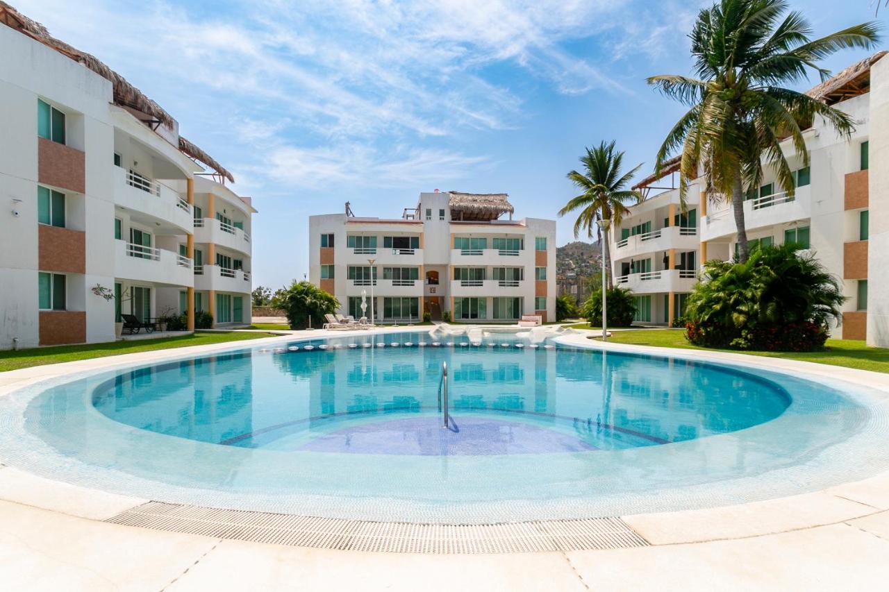 Puerta Laguna E002 - B&B Cedro