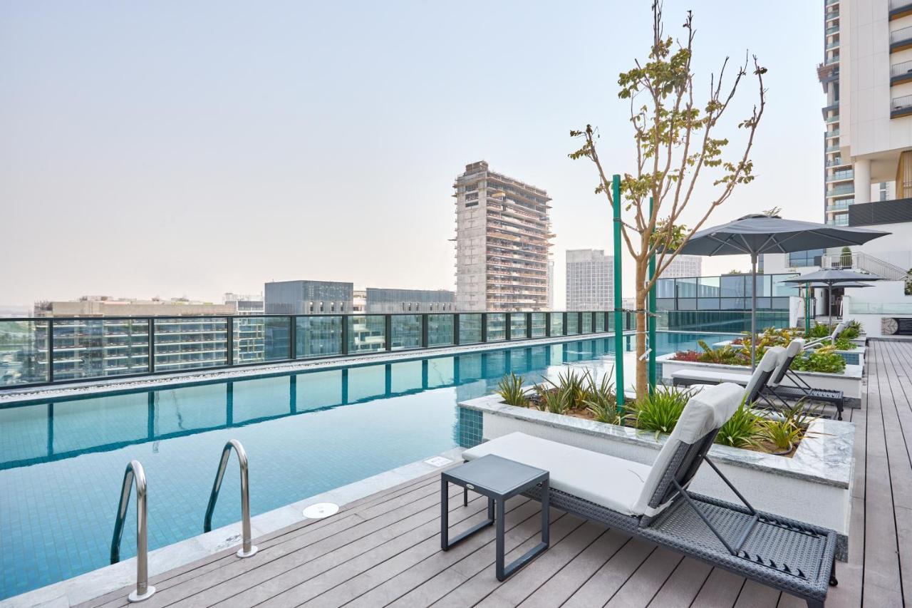 STAY BY LATINEM Luxury 1BR Holiday Home CB 3602 Near Burj Khalifa - Chambres d'hôtes Dubaï
