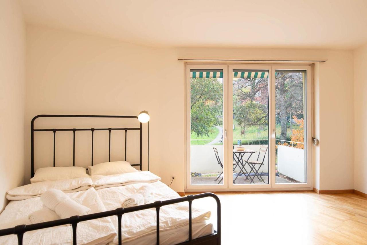 Peaceful Park Balcony Zurich City - B&B Zurich