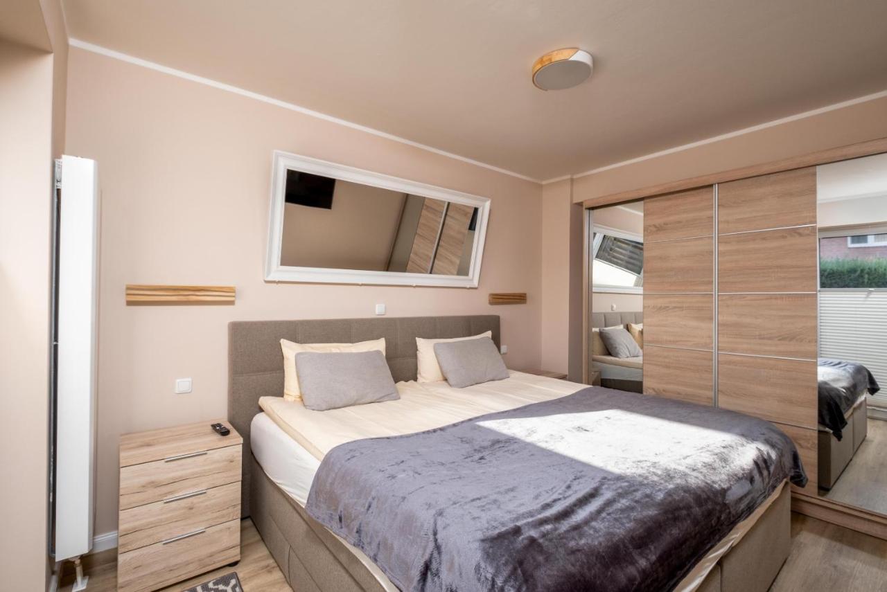 Gästehaus "Kleines Stadtidyll" -Zimmer und Apartments - B&B Geesthacht