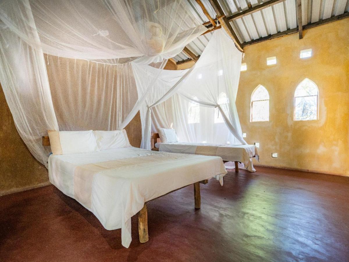 Economy Triple Room with Shared Bathroom