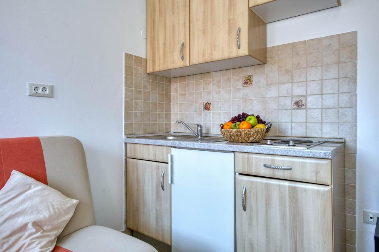 Apartment Romano for two with terrace - B&B Rovinj
