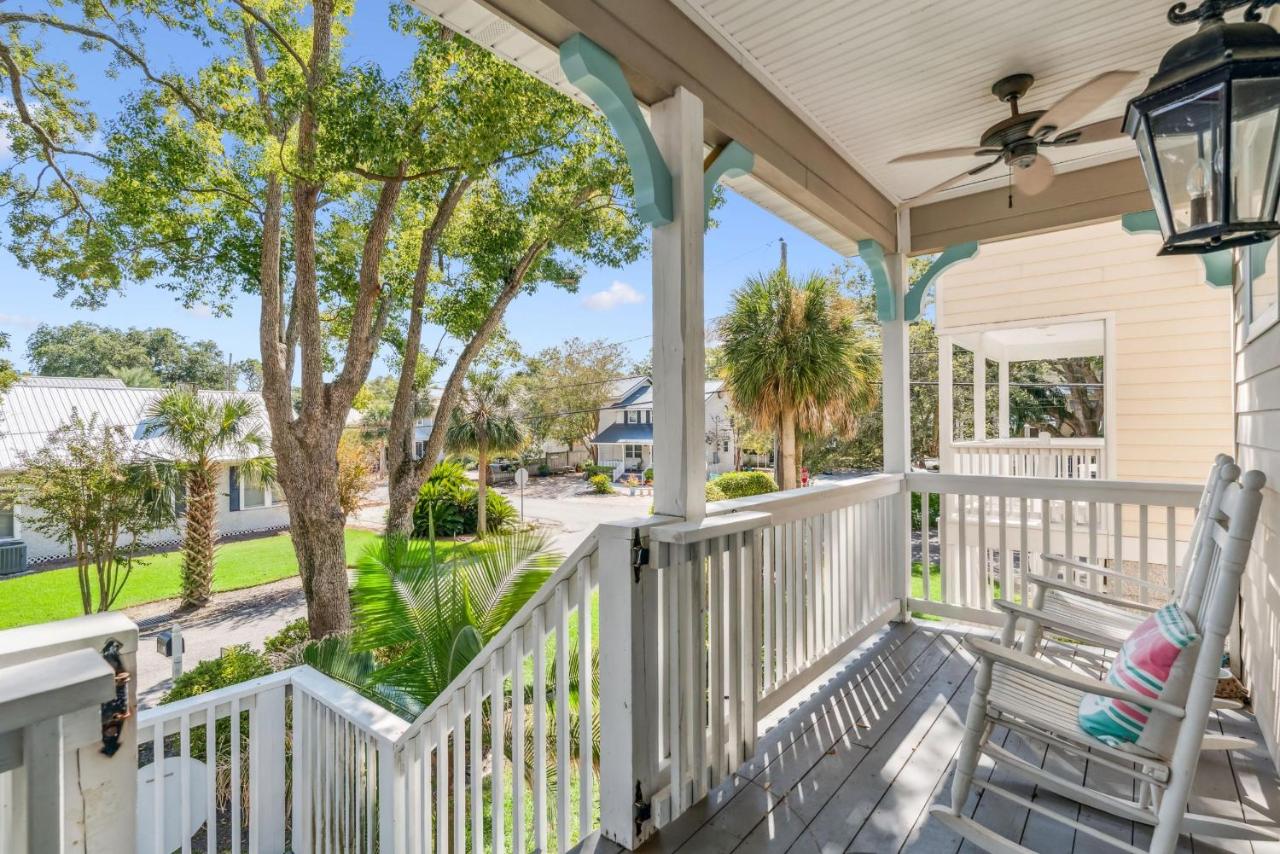 The Turtles Nest - 1067 College Street - B&B Saint Simons Island