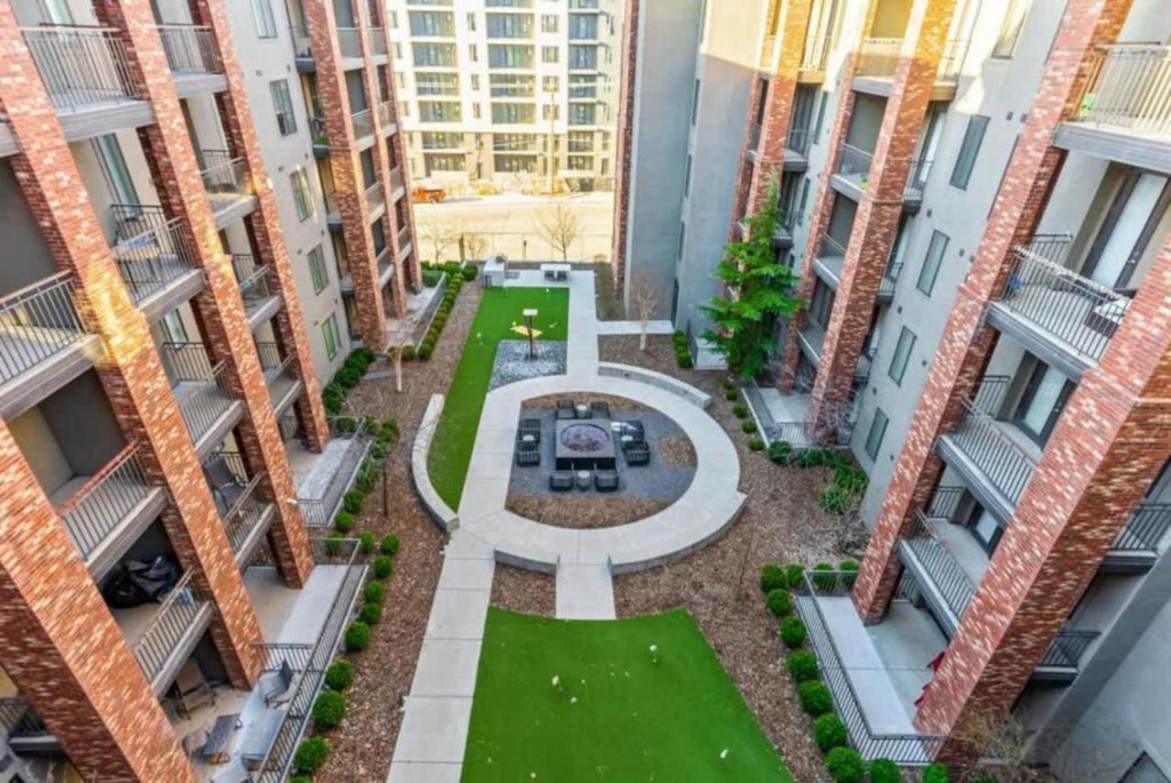 Delta and Salt Palace King Bed Golf Simulator Gym - B&B Salt Lake City