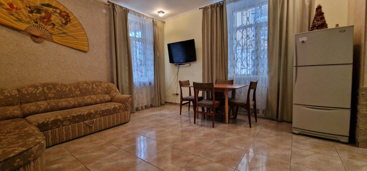Центр коло парку - Ferienwohnung Lwiw