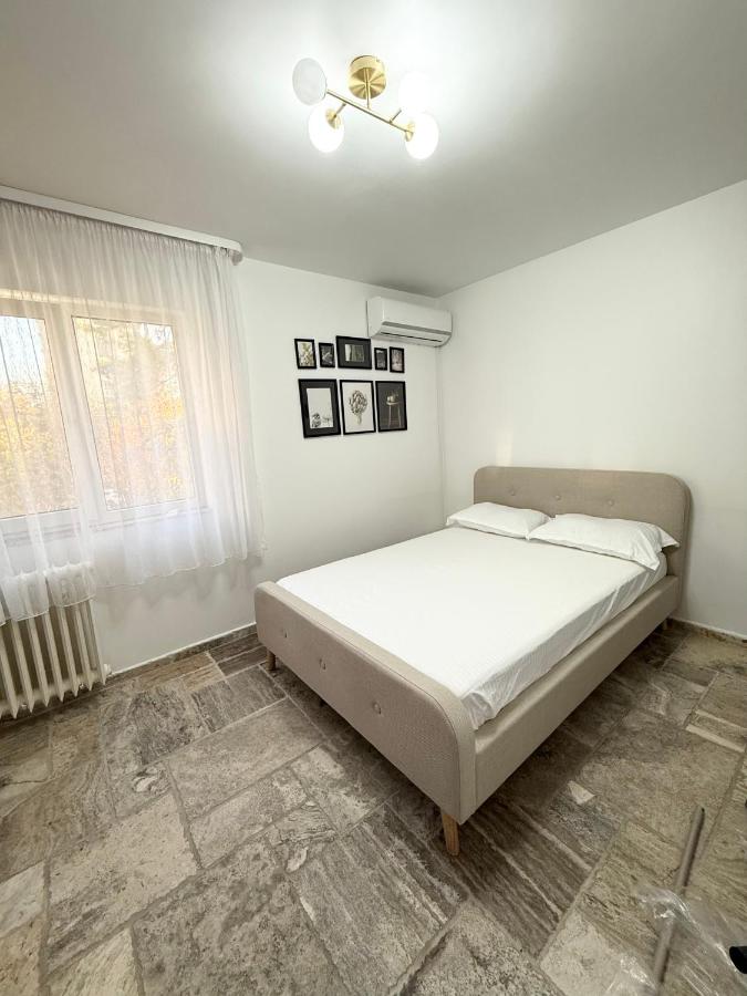 Titan Studio - B&B Bucharest